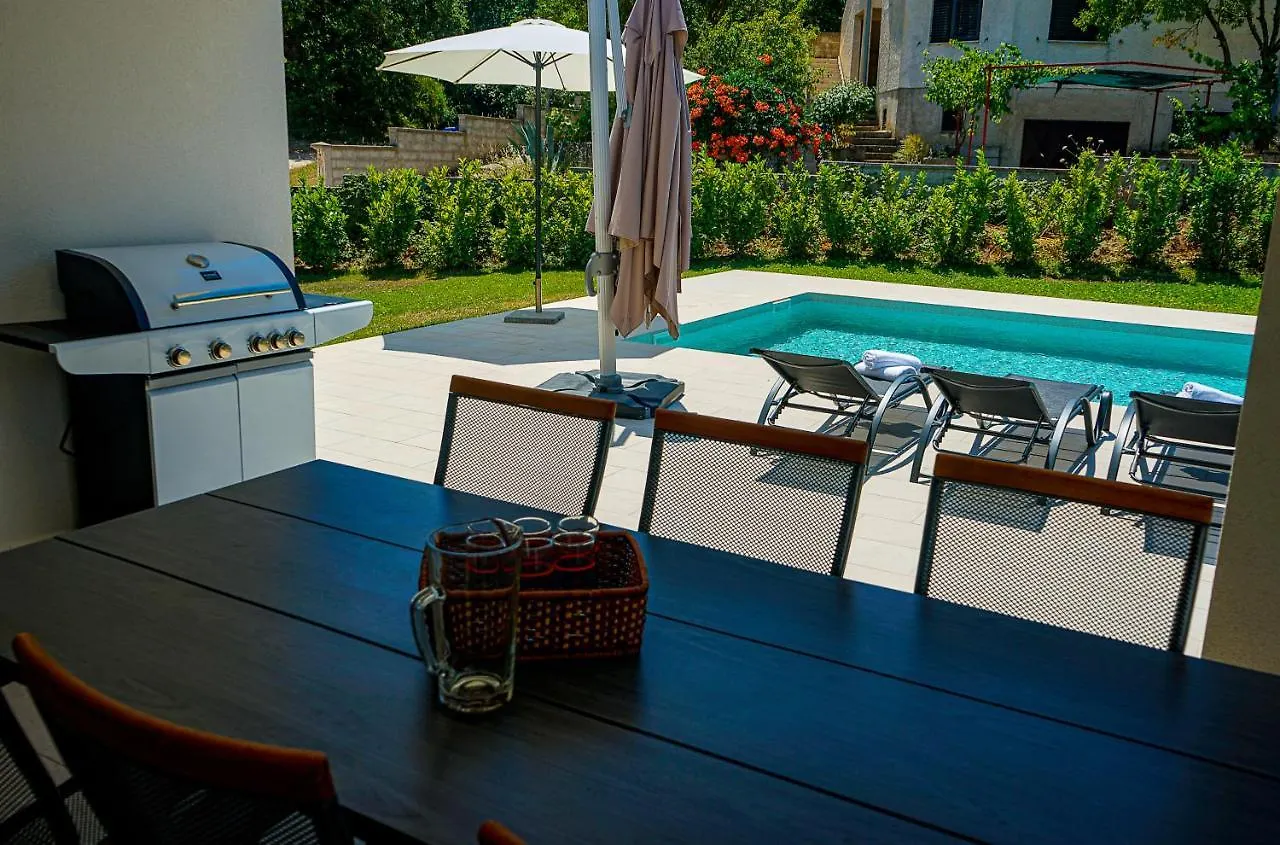 Villa Lia With Pool - Luxury In Vintijan, Near Pula And Medulin